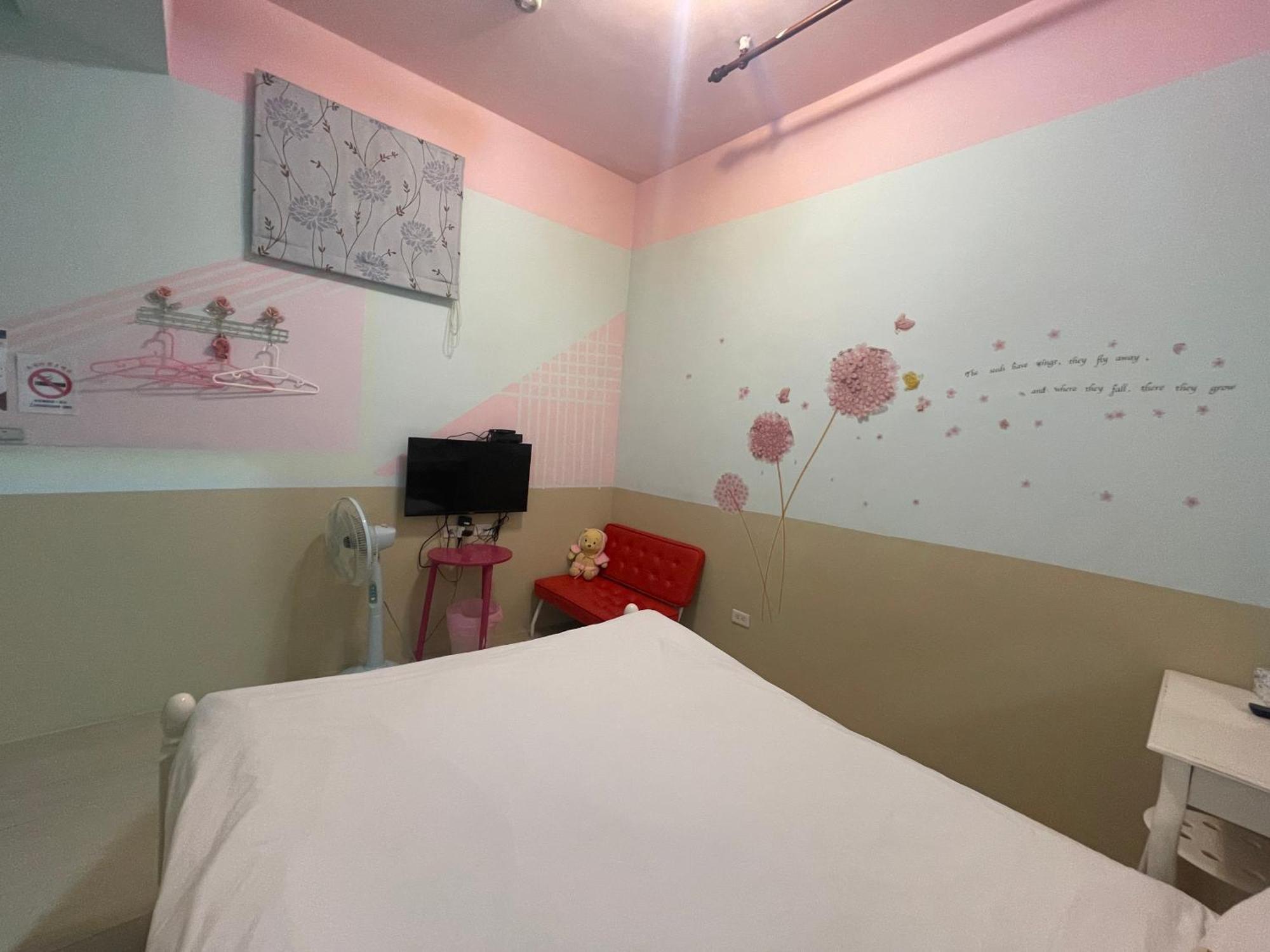 萩閣民宿sara'S House走路可到夜市近市區好停車 Città di Hualien Esterno foto